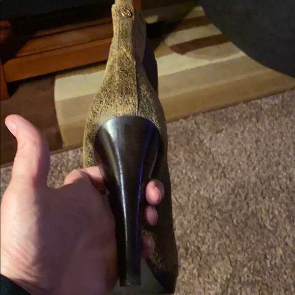 Michael Kors size 10 tan High heeled boots - Picture 7 of 7